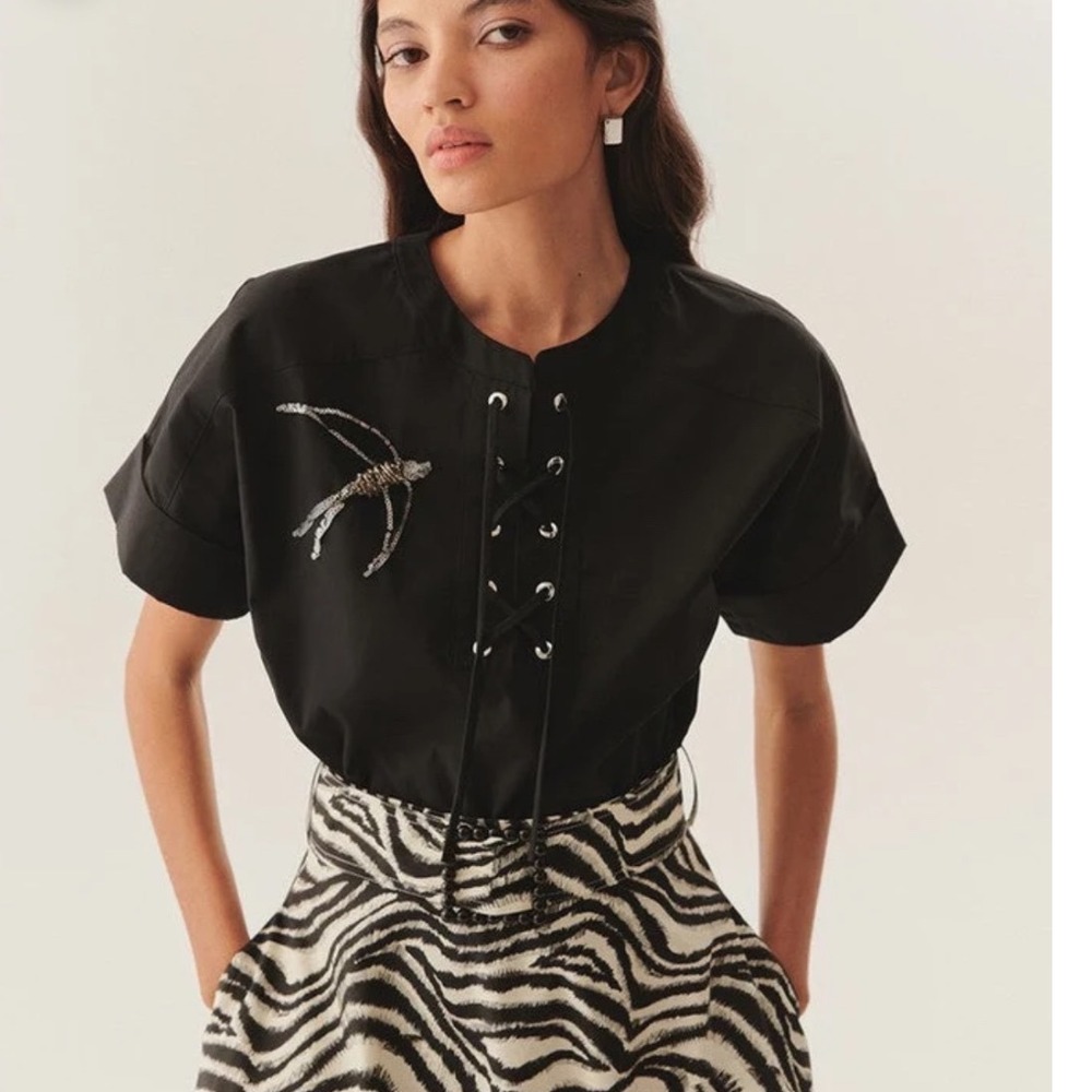 Exquise Celeste Blouse Top Women Size 8 Black Lace Up Sequin Bird E25Y05207009